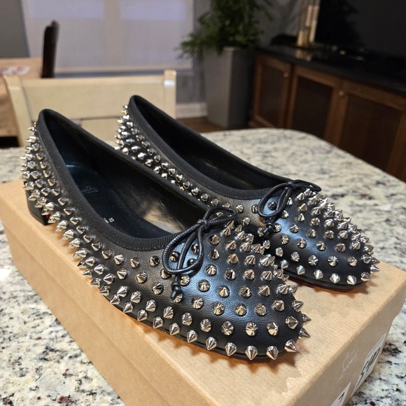 NEW Christian Louboutin Sweetie Jane Spikes Black Studded Flats Size 37 - Picture 1 of 12